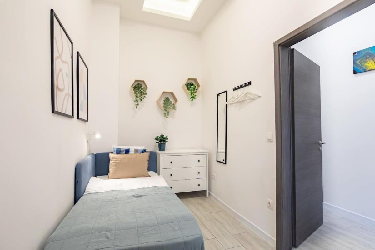 Central Room For Solo Traveller Budapest Exterior foto